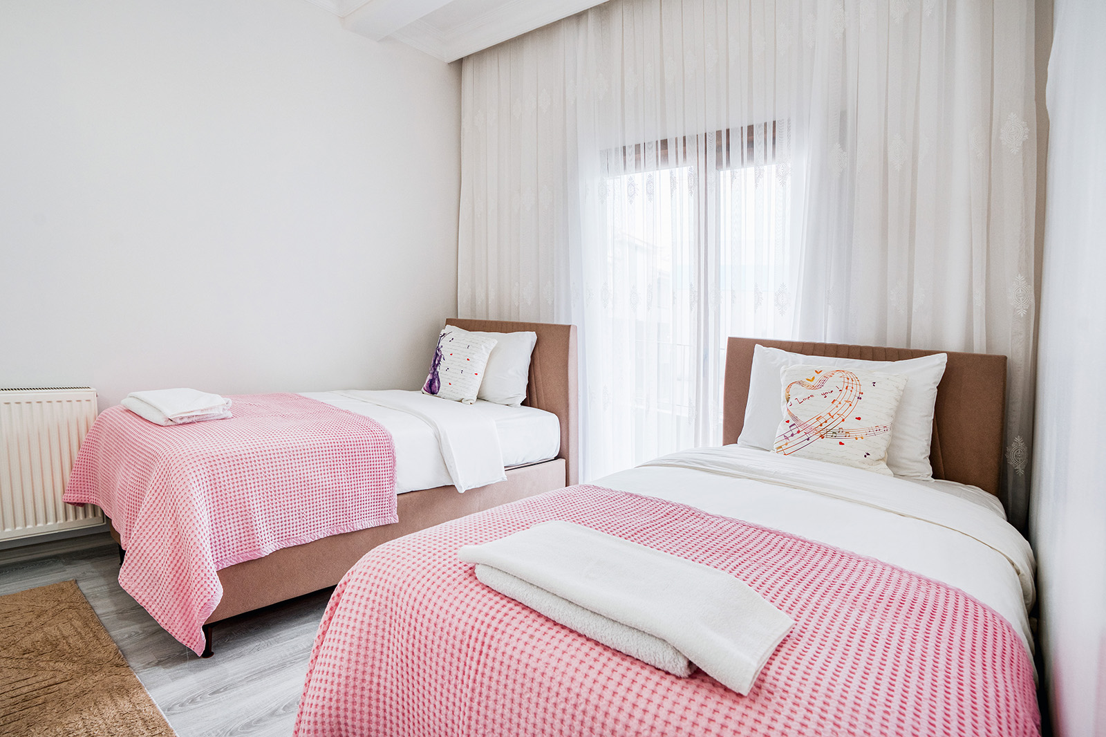 Hanlar Apart İki Tek Yataklı Ek Oda